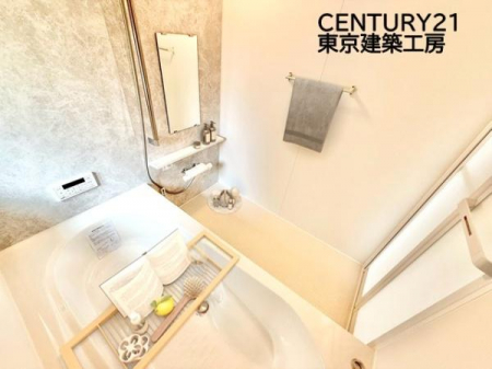 dlʐ^(j@ydlFƋCGɂăCAEgz̋ԃoX[łBVCɍEꂸɐ󕨂A@tłB
