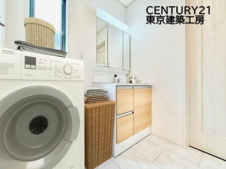 \z}()@ydlFƋCGɂăCAEgzĝ琴ȋԂۂBʂɂ͂Ȋ肢Ă[ACfAڂłB