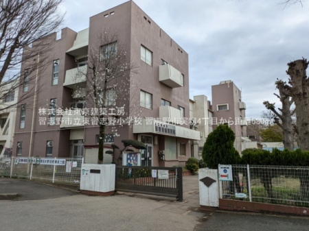 ���ӊ��@-