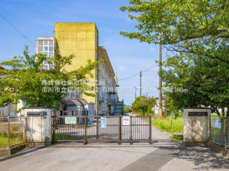 ���ӊ��@-